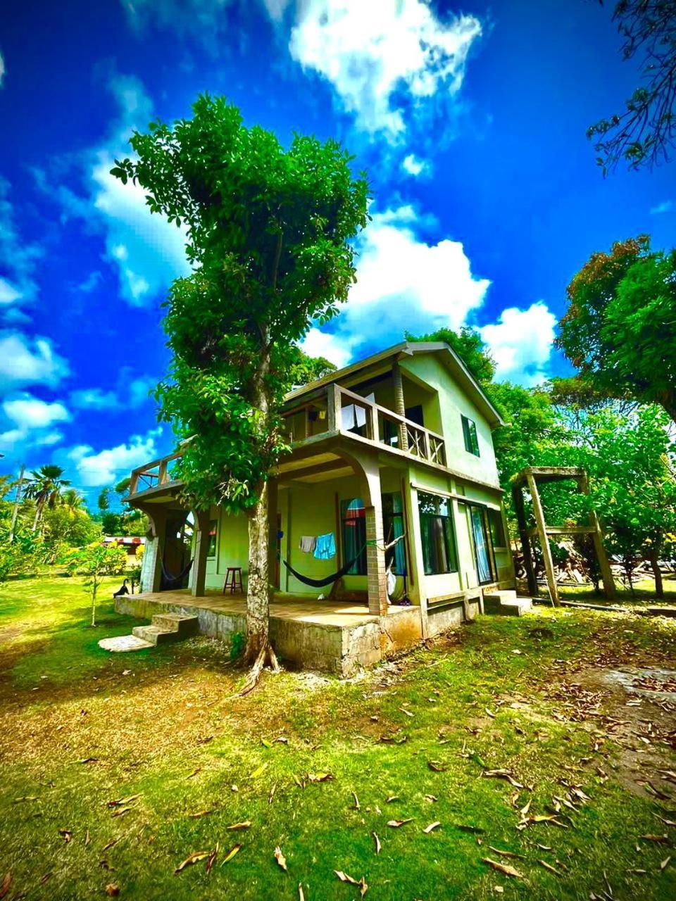 South End Guesthouse Island Escape מראה חיצוני תמונה