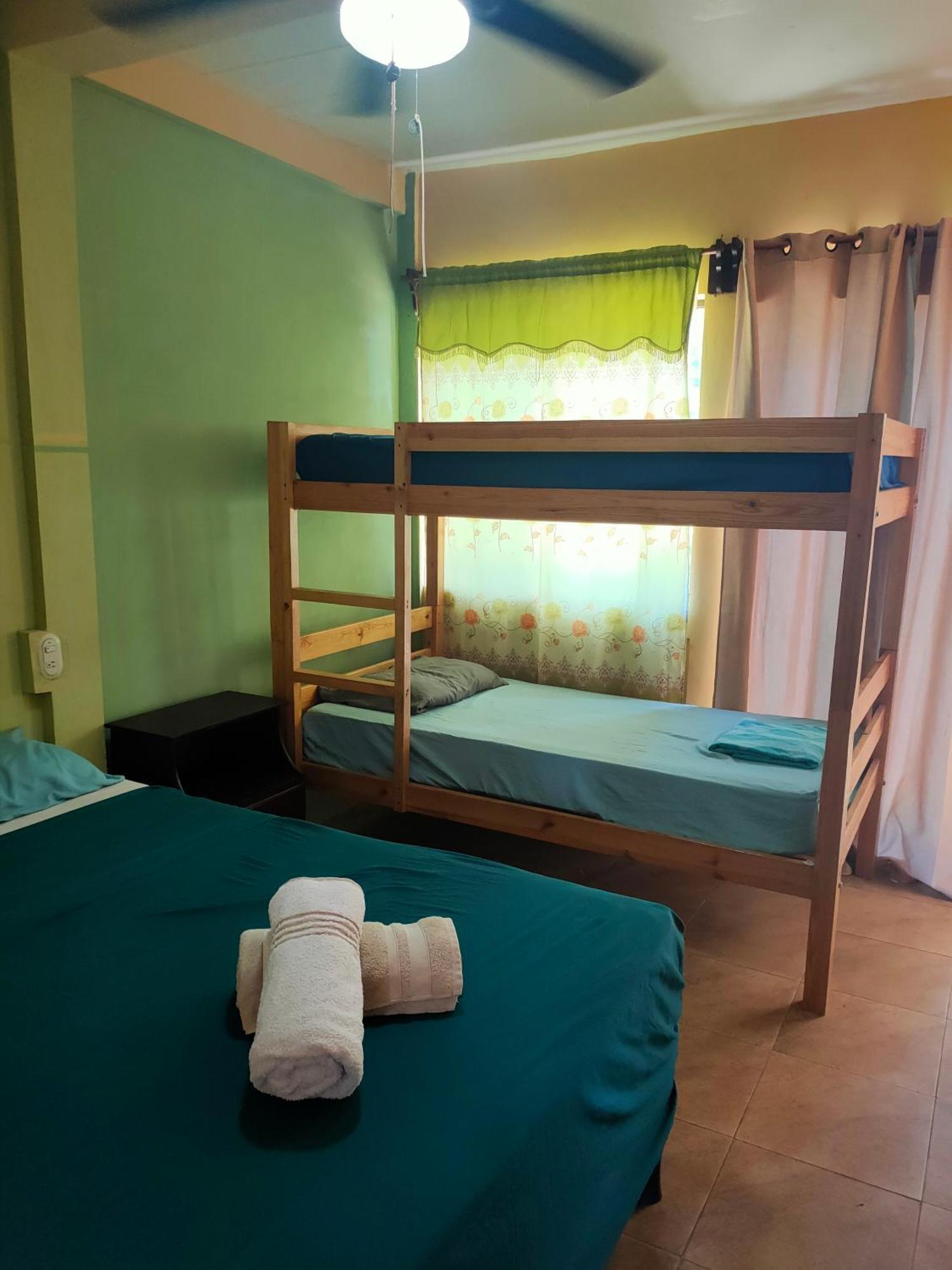 South End Guesthouse Island Escape חדר תמונה